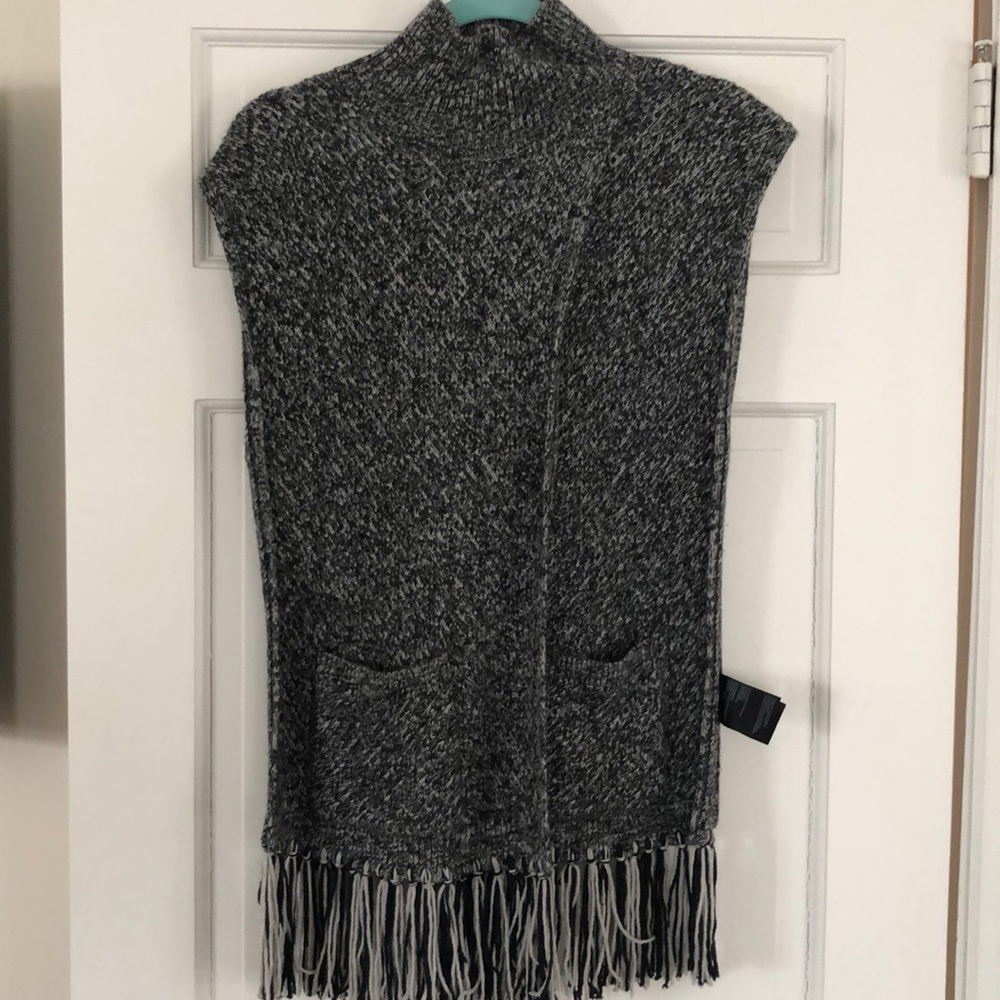 Club Monaco poncho